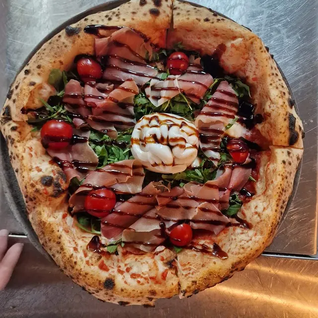 Pršuta i Rukola Pizza